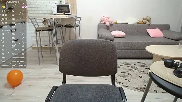 sweet girl Vr online show from November 5, 2025, 4:23 am