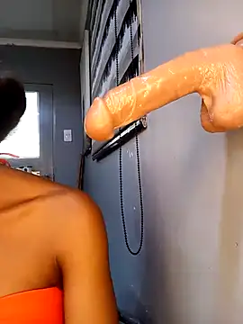 Snapshot of DickDiva1 chatting on March 7, 2025, 12:45 pm DickDiva1 online show from March 7, 2025, 12:45 pm