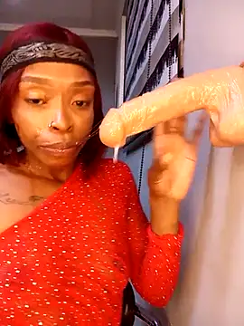 Snapshot of DickDiva1 chatting on March 9, 2025, 8:21 pm DickDiva1 online show from March 9, 2025, 8:21 pm