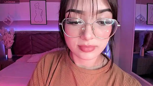 Snapshot of Megan_mooree_ chatting on January 29, 2025, 7:00 pm Megan mooree online show from January 29, 2025, 7:00 pm