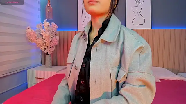 Snapshot of Megan_mooree_ chatting on February 10, 2025, 12:08 pm Megan mooree online show from February 10, 2025, 12:08 pm