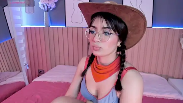 Snapshot of Megan_mooree_ chatting on February 11, 2025, 3:08 pm Megan mooree online show from February 11, 2025, 3:08 pm