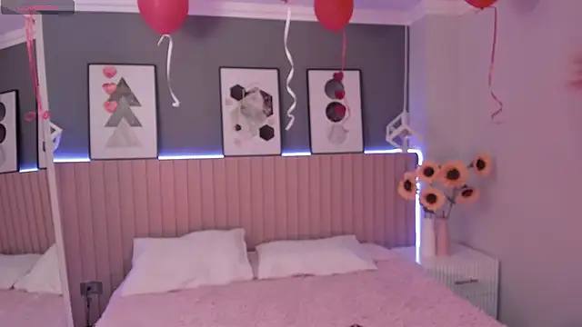 Snapshot of Megan_mooree_ chatting on February 17, 2025, 7:21 pm Megan mooree online show from February 17, 2025, 7:21 pm