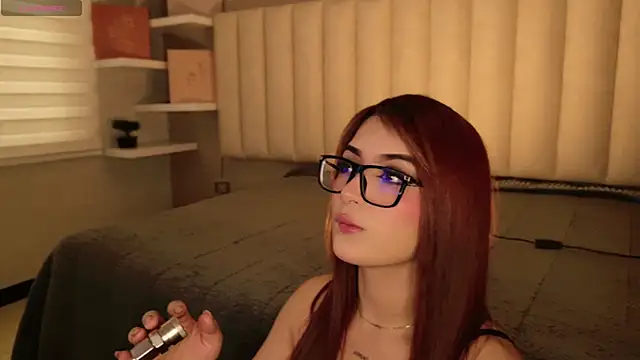 Snapshot of Megan_mooree_ chatting on September 27, 2025, 1:05 pm Megan mooree online show from September 27, 2025, 1:05 pm