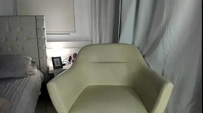 Gabycutee online show from February 12, 2025, 2:03 am