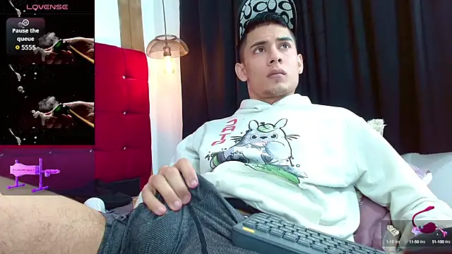 Oliver king sex online show from October 3, 2025, 3:42 pm