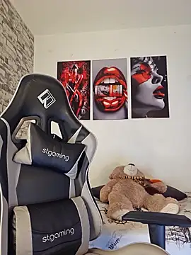 Antonella2 m online show from February 6, 2026, 1:03 pm