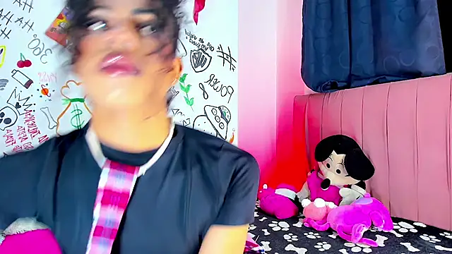 bloom444 online show from January 18, 2026, 4:38 am