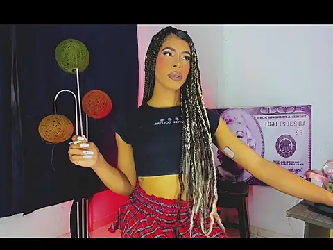 bloom444 online show from April 9, 2026, 4:56 am