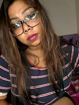 Snapshot of IndieSM chatting on February 24, 2025, 4:47 pm IndieSM online show from February 24, 2025, 4:47 pm