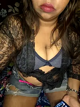 Snapshot of IndieSM chatting on September 14, 2025, 7:35 pm IndieSM online show from September 14, 2025, 7:35 pm