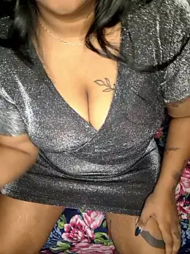 Snapshot of IndieSM chatting on November 11, 2025, 8:20 pm IndieSM online show from November 11, 2025, 8:20 pm