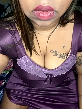 Snapshot of IndieSM chatting on November 29, 2025, 9:51 pm IndieSM online show from November 29, 2025, 9:51 pm