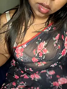 Snapshot of IndieSM chatting on February 15, 2026, 7:43 pm IndieSM online show from February 15, 2026, 7:43 pm