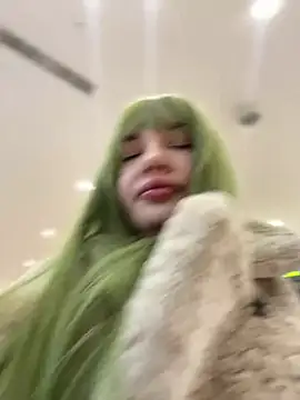 Snapshot of Holly_Molii chatting on January 9, 2025, 5:23 am Holly Molii online show from January 9, 2025, 5:23 am