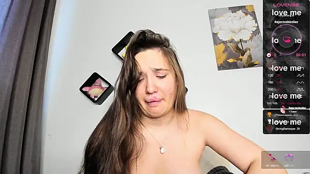 Snapshot of Holly_Molii chatting on March 5, 2025, 9:27 am Holly Molii online show from March 5, 2025, 9:27 am