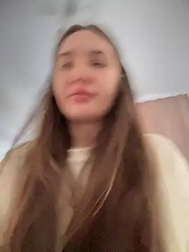 Snapshot of Holly_Molii chatting on March 20, 2025, 7:03 am Holly Molii online show from March 20, 2025, 7:03 am