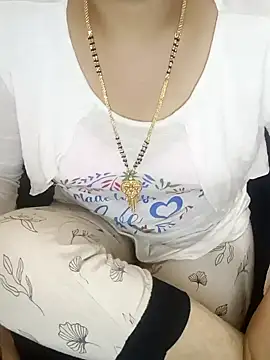 yourtamilcouple online show from December 26, 2024, 3:10 pm