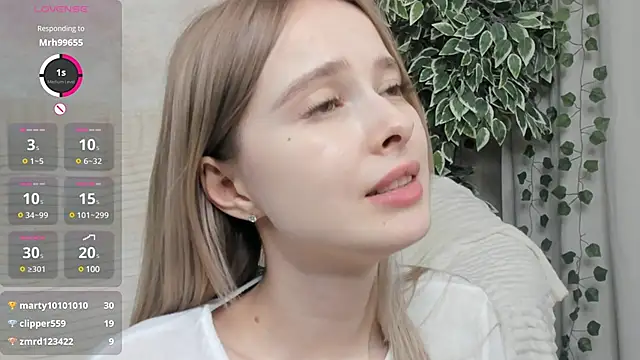 Snapshot of mell_milles chatting on February 2, 2025, 2:06 am mell milles online show from February 2, 2025, 2:06 am