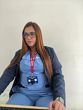 Shianrose online show from March 16, 2026, 3:05 pm