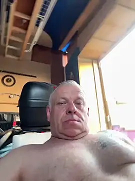Snapshot of JakubW79 chatting on May 28, 2026, 6:27 pm JakubW79 online show from May 28, 2026, 6:27 pm