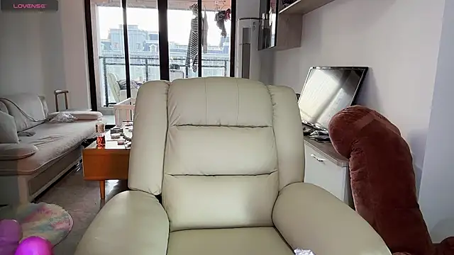 Bunny Tutu online show from January 16, 2025, 9:37 am