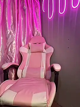 alexxaa96 online show from January 24, 2025, 2:39 am