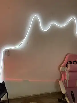 alexxaa96 online show from February 2, 2026, 4:49 pm