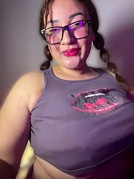 alexxaa96 online show from June 9, 2026, 3:07 am