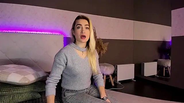 KateOwyns online show from February 13, 2025, 1:48 pm