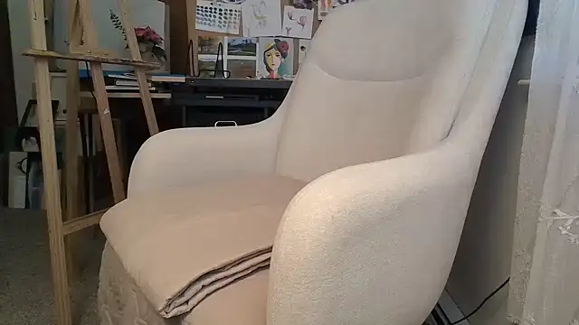 naughtyonbicycle online show from March 21, 2026, 1:05 pm