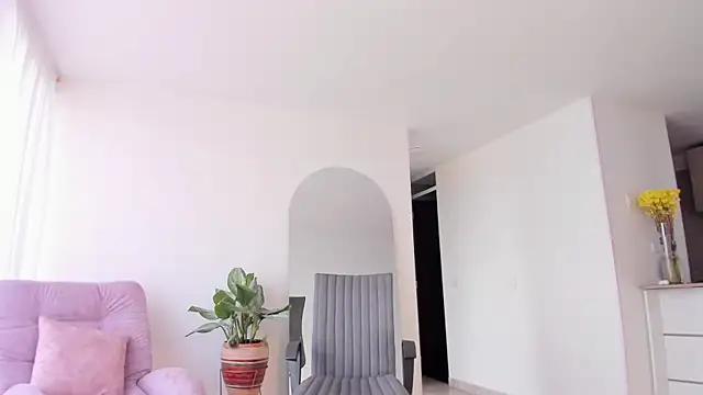 vianca cruzz online show from January 20, 2025, 8:07 pm