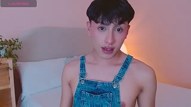 Snapshot of dilan_sp chatting on September 15, 2025, 9:48 pm dilan sp online show from September 15, 2025, 9:48 pm