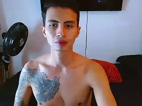 Velk hot online show from May 11, 2026, 2:45 pm