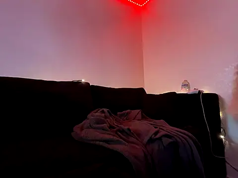 GoddessNih online show from December 15, 2025, 4:28 am