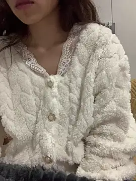 Snapshot of Aimeil chatting on December 15, 2024, 11:23 am Aimeil online show from December 15, 2024, 11:23 am