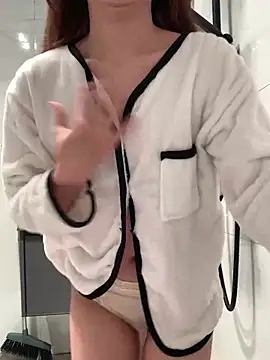 Snapshot of Aimeil chatting on January 16, 2025, 12:20 pm Aimeil online show from January 16, 2025, 12:20 pm