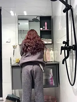 Snapshot of Aimeil chatting on January 17, 2025, 11:06 am Aimeil online show from January 17, 2025, 11:06 am