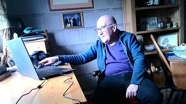 Adamdaddybear online show from January 27, 2025, 1:41 pm