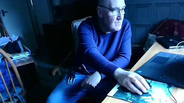 Adamdaddybear online show from February 21, 2025, 12:50 pm