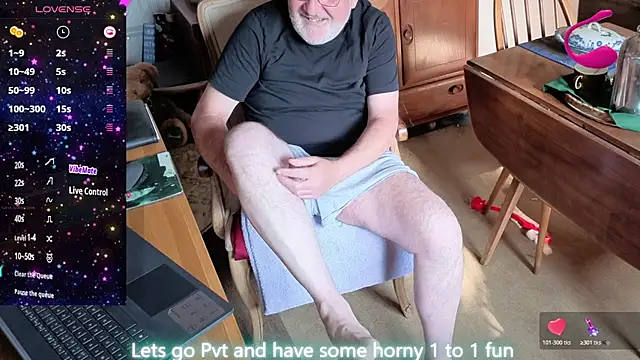 Adamdaddybear online show from July 29, 2026, 7:28 am