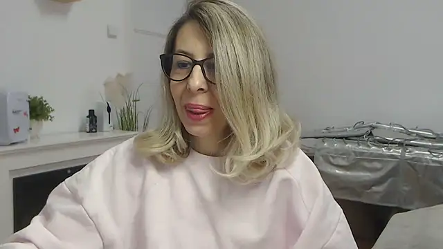 SukyGirl online show from February 10, 2025, 9:36 am