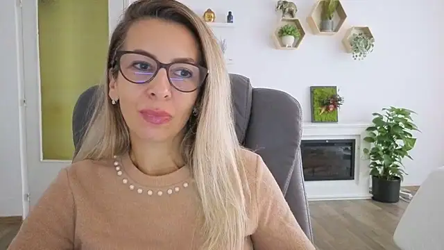 SukyGirl online show from September 11, 2025, 7:19 am