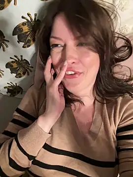 Snapshot of AylaRed chatting on January 28, 2025, 3:25 pm AylaRed online show from January 28, 2025, 3:25 pm