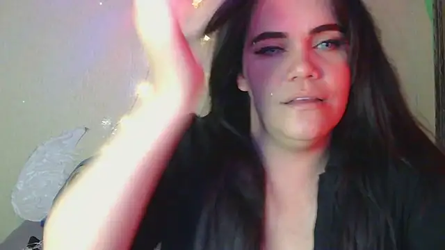 Snapshot of blue_angel33 chatting on January 23, 2025, 2:23 am blue angel33 online show from January 23, 2025, 2:23 am