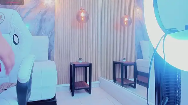 Snapshot of ella_harper chatting on September 30, 2025, 2:38 am ella harper online show from September 30, 2025, 2:38 am