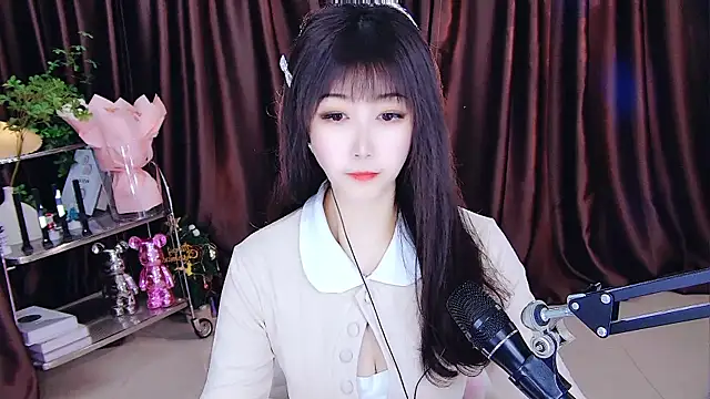 xiaoya666--baby online show from March 6, 2025, 2:29 pm