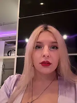 Snapshot of XMelissaX chatting on October 10, 2025, 7:24 pm XMelissaX online show from October 10, 2025, 7:24 pm