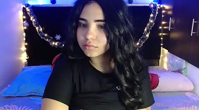 Miapeyton online show from December 14, 2024, 6:41 pm