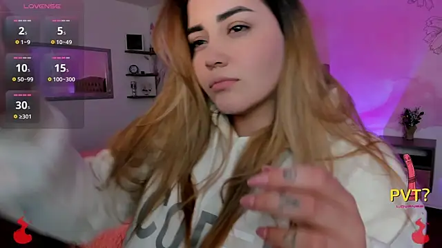 Lucia star   online show from March 18, 2025, 6:14 am